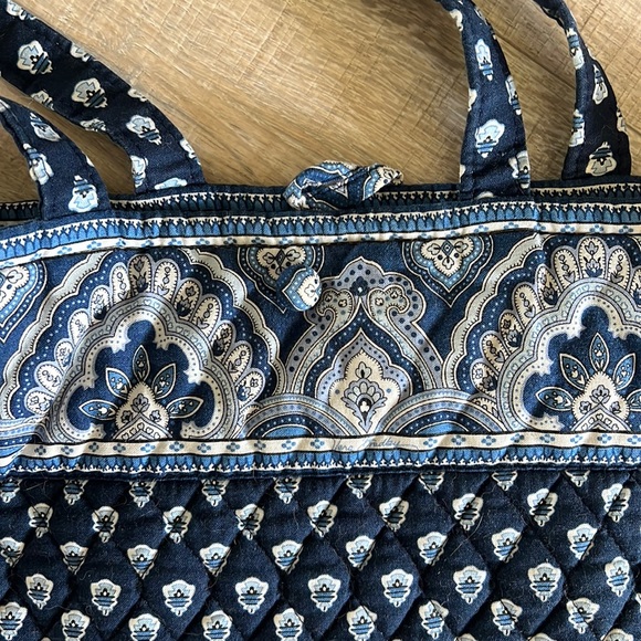 Vera Bradley Tote - Picture 2 of 7
